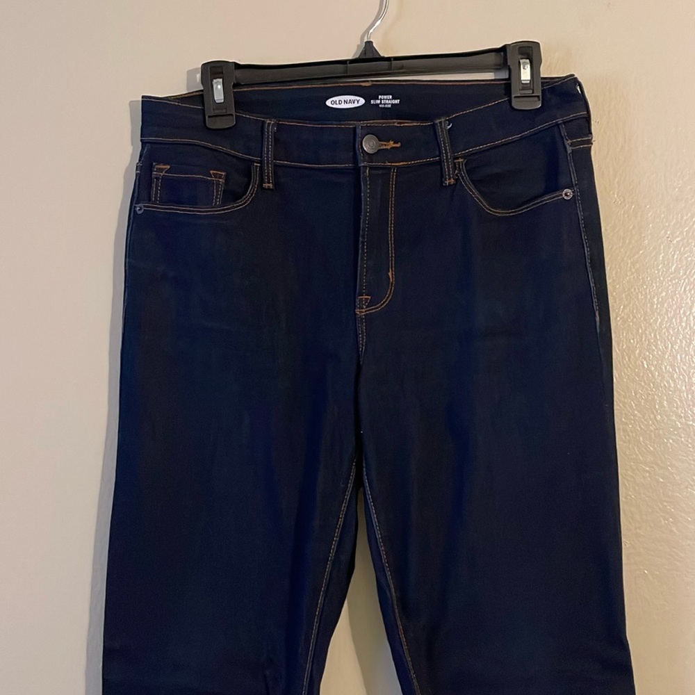 Women jeans, size large 8, like new. Old Navy. Bundle and Save.